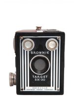 Cámara de cajón Brownie Target - Six 20 pintada de marrón